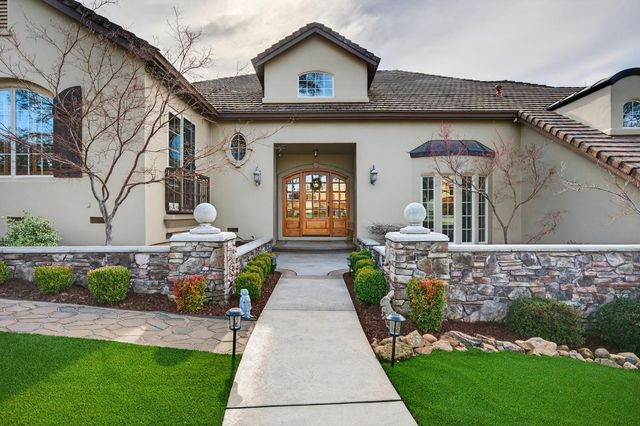 13028 Austin Forest Cir, Auburn, CA 95602