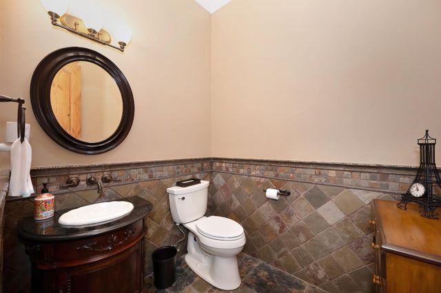 13028 Austin Forest Cir, Auburn, CA 95602