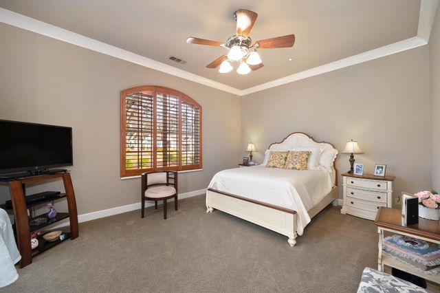 13028 Austin Forest Cir, Auburn, CA 95602