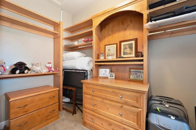 13028 Austin Forest Cir, Auburn, CA 95602