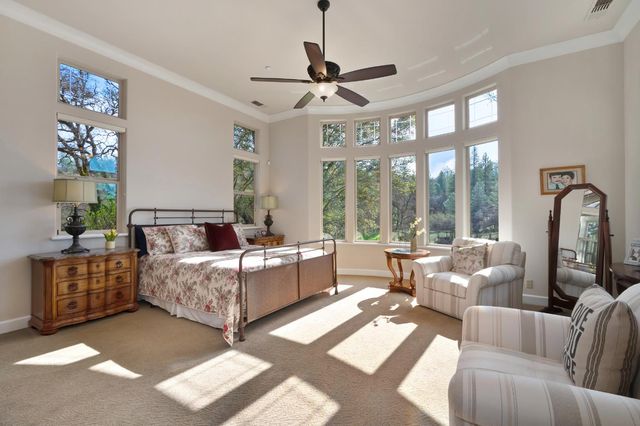 13028 Austin Forest Cir, Auburn, CA 95602