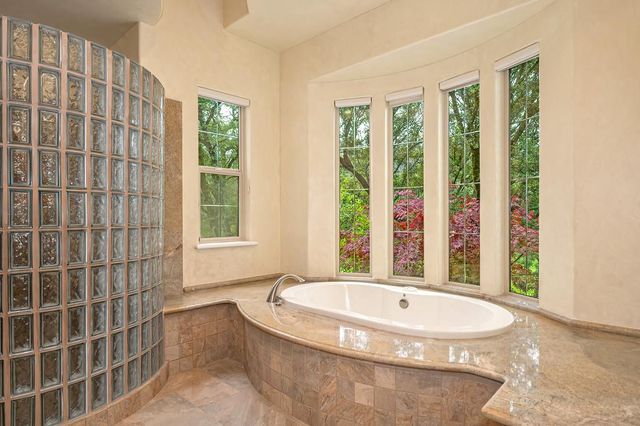 13028 Austin Forest Cir, Auburn, CA 95602