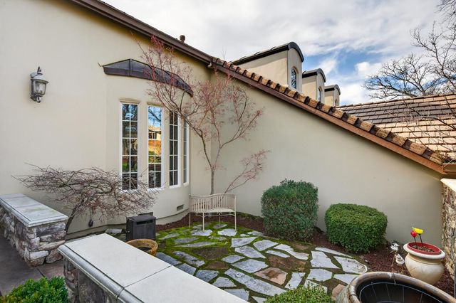13028 Austin Forest Cir, Auburn, CA 95602