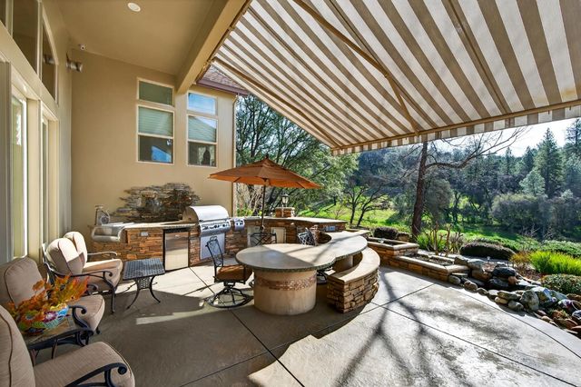 13028 Austin Forest Cir, Auburn, CA 95602
