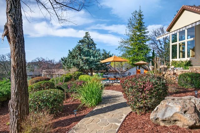 13028 Austin Forest Cir, Auburn, CA 95602
