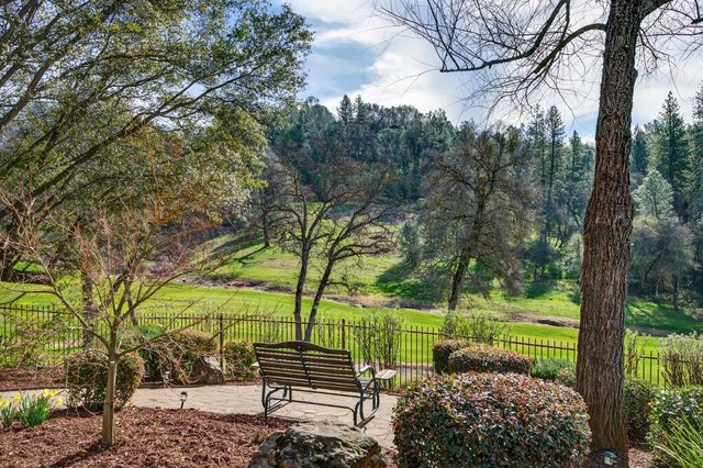 13028 Austin Forest Cir, Auburn, CA 95602