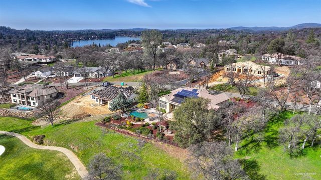 13028 Austin Forest Cir, Auburn, CA 95602