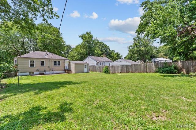 1210 Saint Richard Drive, Florissant, MO 63031