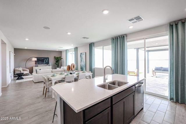 17988 W CREEDANCE Boulevard, Surprise, AZ 85387