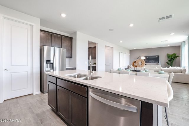 17988 W CREEDANCE Boulevard, Surprise, AZ 85387