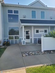 4394 46th Avenue S B, Fargo, ND 58104
