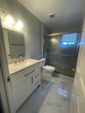678 Via Toscana, Wellington, FL 33414
