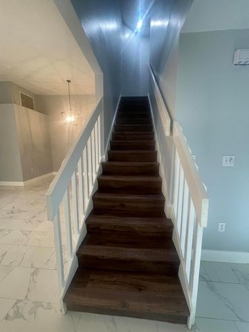 678 Via Toscana, Wellington, FL 33414