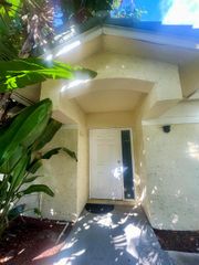 678 Via Toscana, Wellington, FL 33414