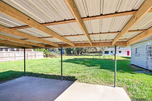 9301 Randall Dr, Denham Springs, LA 70726