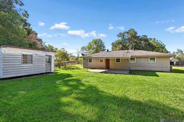 9301 Randall Dr, Denham Springs, LA 70726