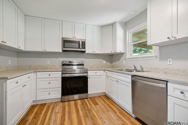 9301 Randall Dr, Denham Springs, LA 70726