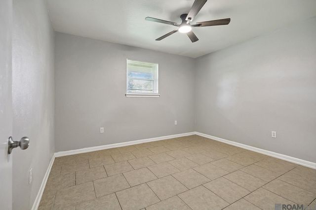 9301 Randall Dr, Denham Springs, LA 70726