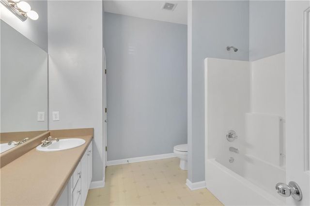 1343 Orchard Park Drive, Stone Mountain, GA 30083