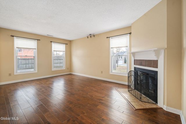 2 Carriage Road, Clifton Park, NY 12065