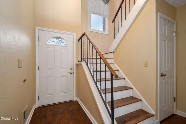 2 Carriage Road, Clifton Park, NY 12065