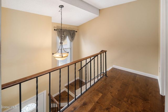 2 Carriage Road, Clifton Park, NY 12065