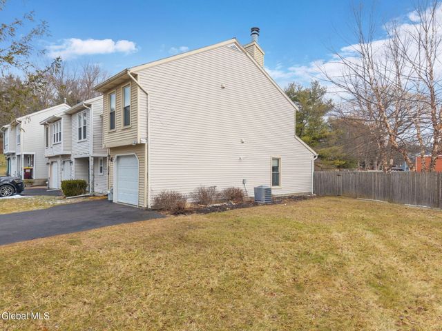 2 Carriage Road, Clifton Park, NY 12065