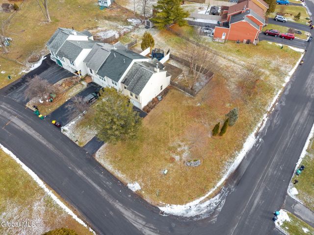 2 Carriage Road, Clifton Park, NY 12065