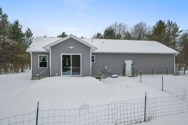 8530 Homestead Road, Benzonia, MI 49616