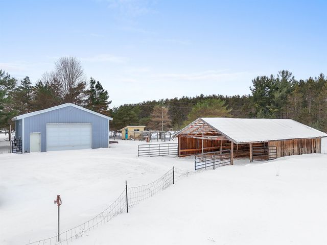 8530 Homestead Road, Benzonia, MI 49616
