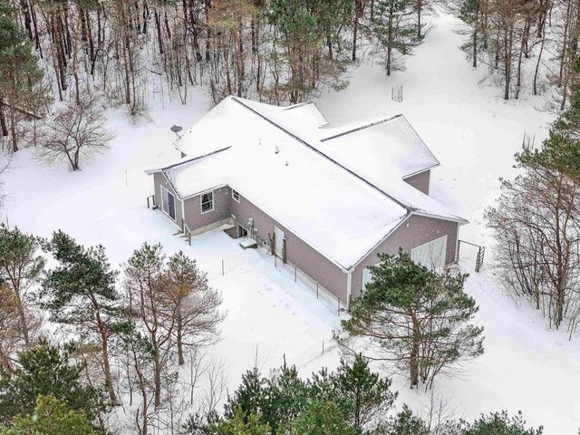 8530 Homestead Road, Benzonia, MI 49616
