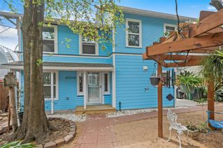 303 Welch Street 1/2, Houston, TX 77006