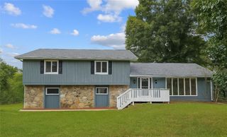 522 Foxmoor SW Drive, Lilburn, GA 30047