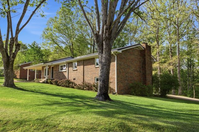 1416 Oakmont Circle, Centerville, TN 37033