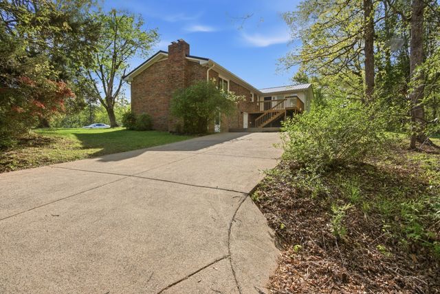 1416 Oakmont Circle, Centerville, TN 37033