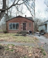 14632 Dolphin Street, Detroit, MI 48223