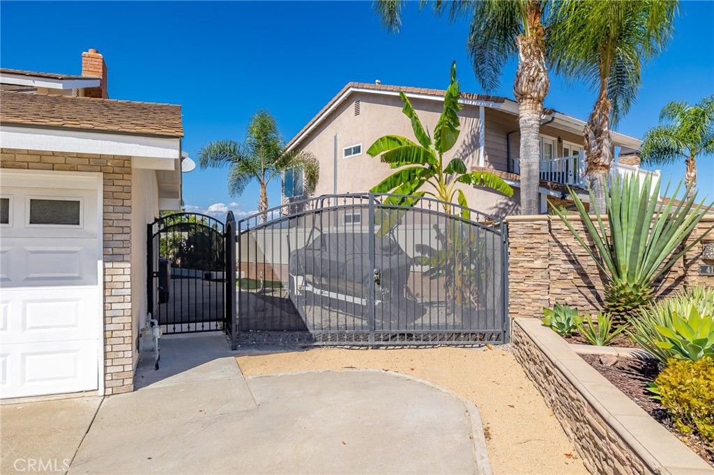 5217 E Rolling Hills Drive, Anaheim Hills, CA 92807 — photo 5