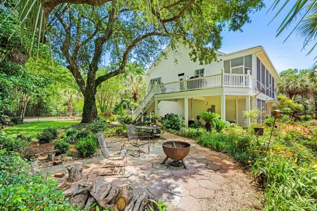7 Gillette Pl., Murrells Inlet, SC 29576