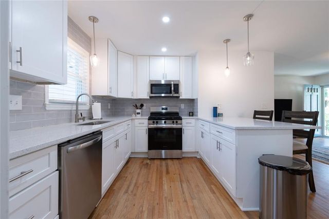 650 Campbell Circle, Atlanta, GA 30354