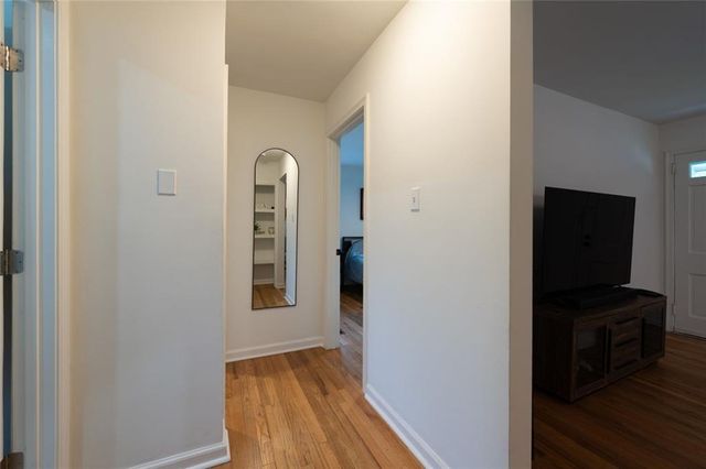 650 Campbell Circle, Atlanta, GA 30354