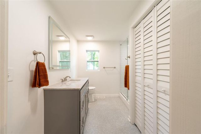 650 Campbell Circle, Atlanta, GA 30354