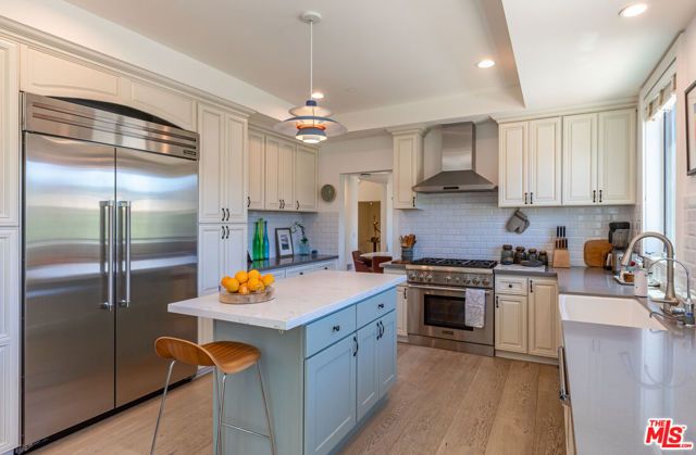 1045 Cold Canyon Road, Calabasas, CA 91302