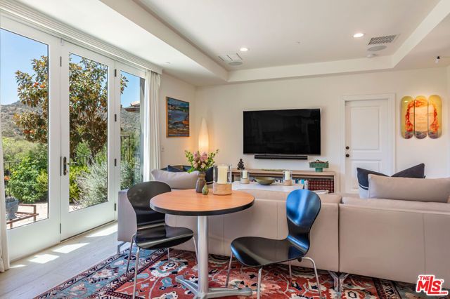 1045 Cold Canyon Road, Calabasas, CA 91302