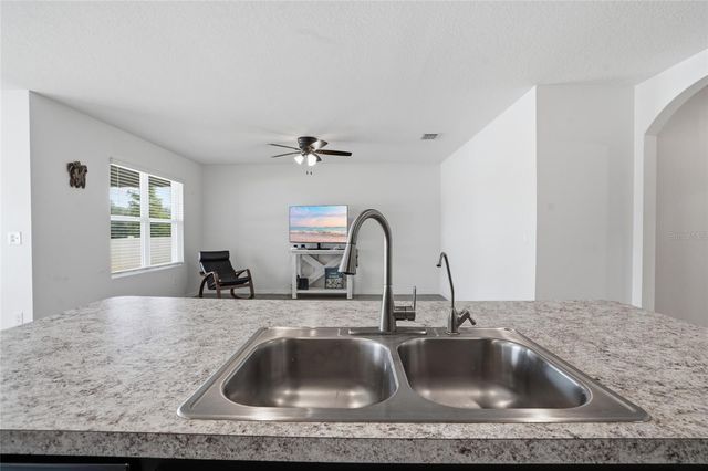 35803 HILLBROOK AVENUE, Zephyrhills, FL 33541
