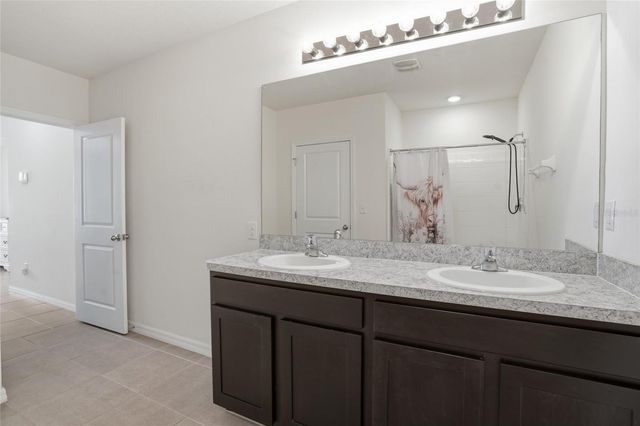 35803 HILLBROOK AVENUE, Zephyrhills, FL 33541