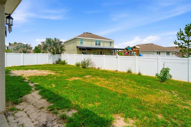 35803 HILLBROOK AVENUE, Zephyrhills, FL 33541