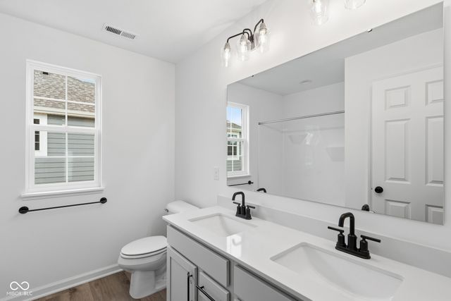 9122 Ambassador Street, Mccordsville, IN 46055