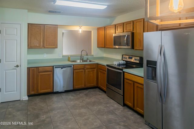 1714 ASHMORE GREEN Drive, Jacksonville, FL 32246