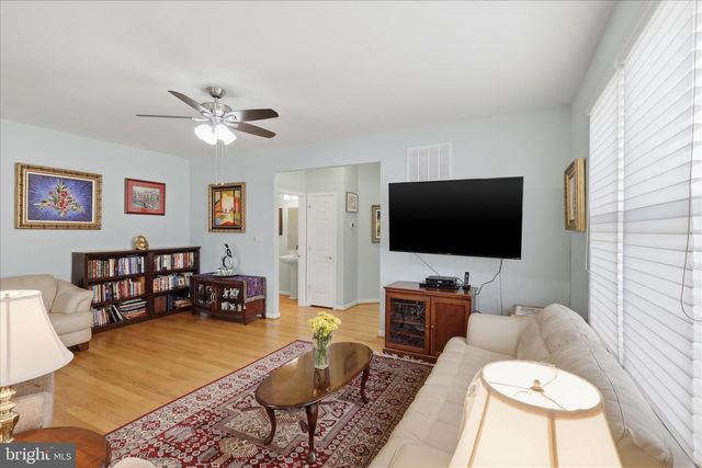 1844 MERIDIAN DR, Hagerstown, MD 21742