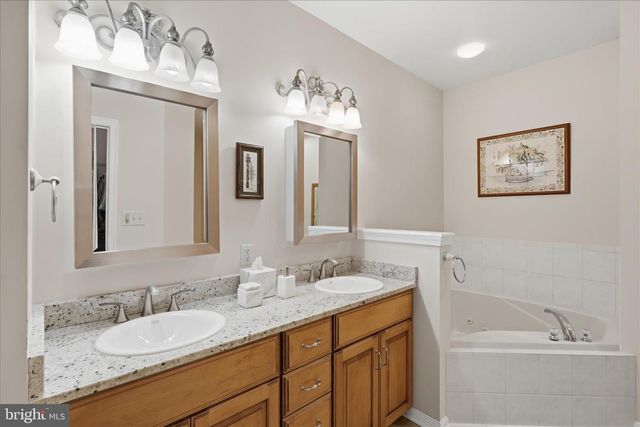 1844 MERIDIAN DR, Hagerstown, MD 21742